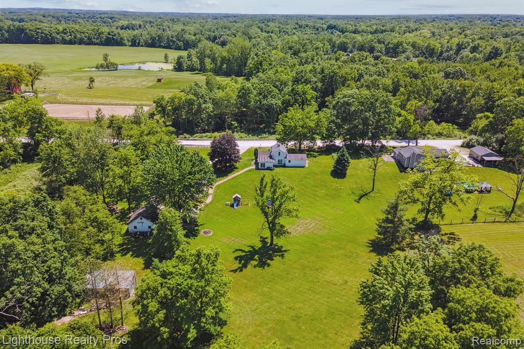67640 W 8 MILE Road, South Lyon, MI 48178 — Photo 42