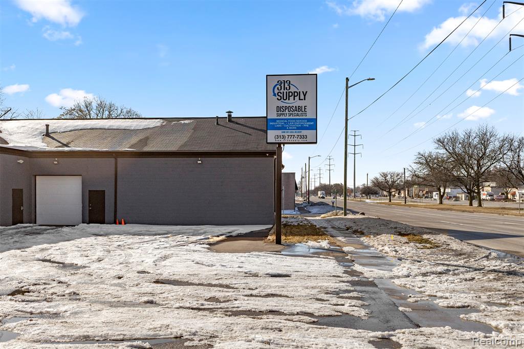 26289 W 8 Mile Road, Redford, MI 48240 — Photo 56