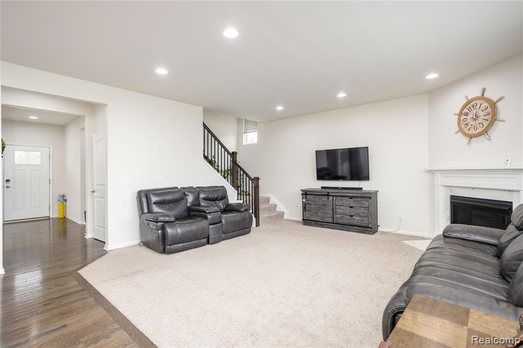 2391 Findley Circle, Lake Orion, MI — Photo 7