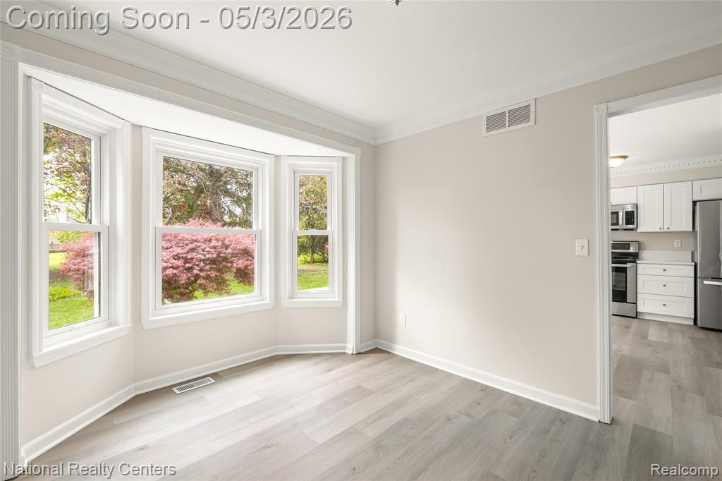 35963 Fair Oaks Court Court, Farmington, MI 48331 — Photo 12
