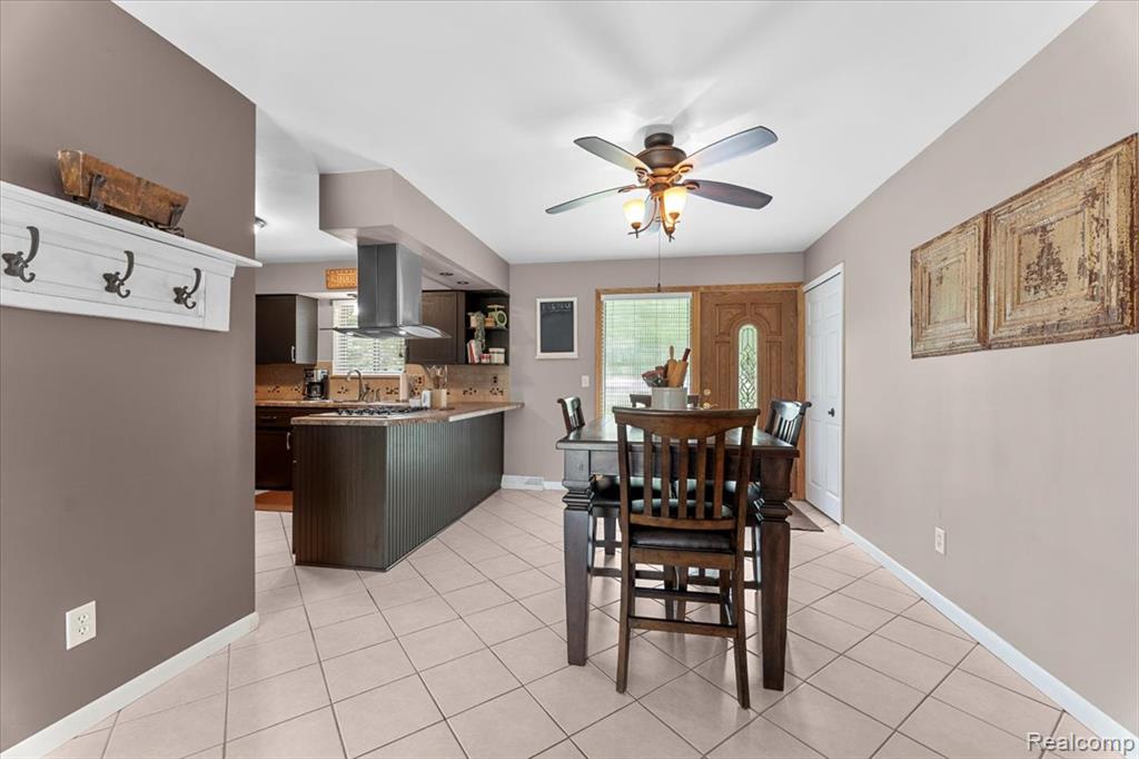 8848 Caroline Street, Taylor, MI 48180 — Photo 6