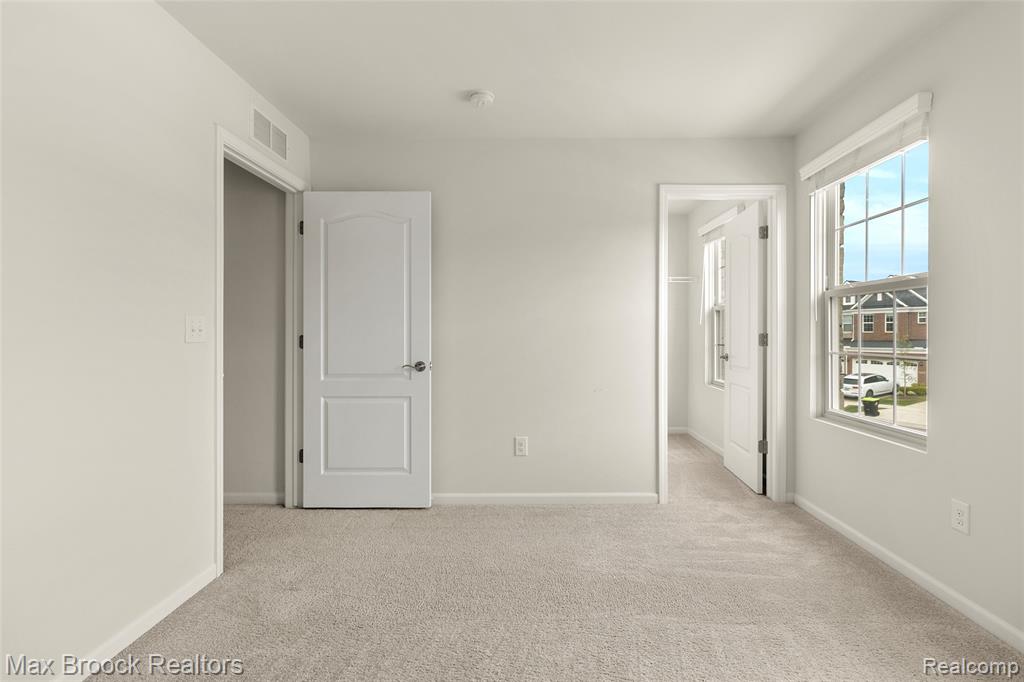43474 CHANCELLOR Lane SE, Novi, MI — Photo 26