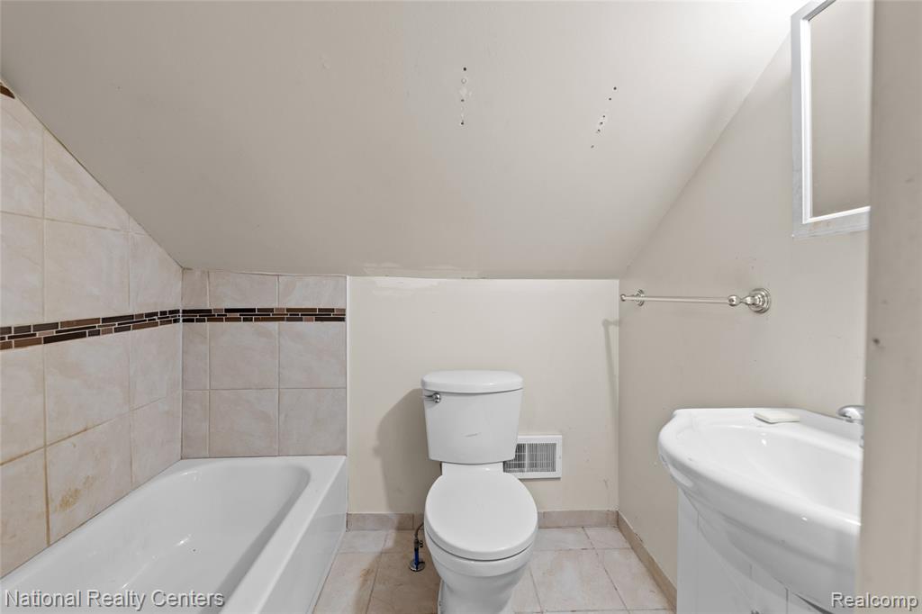 7635 Ashton Avenue, Detroit, MI 48228 — Photo 15