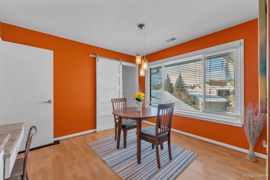 7258 Creeks Bend Court, West Bloomfield, MI — Photo 25