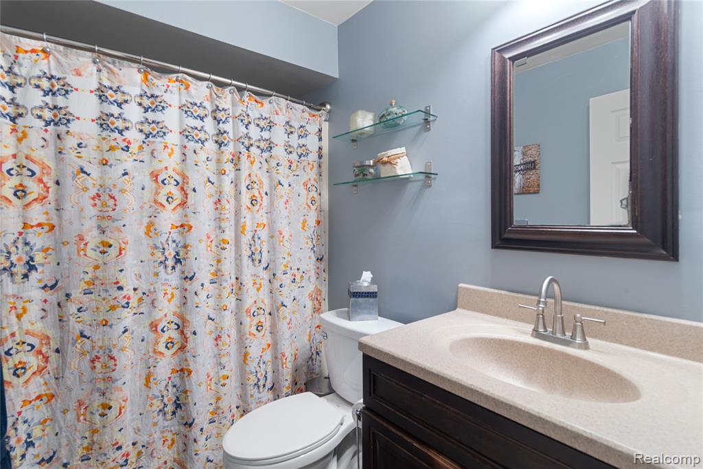 6523 N Vernon Street, Dearborn Heights, MI 48127 — Photo 13