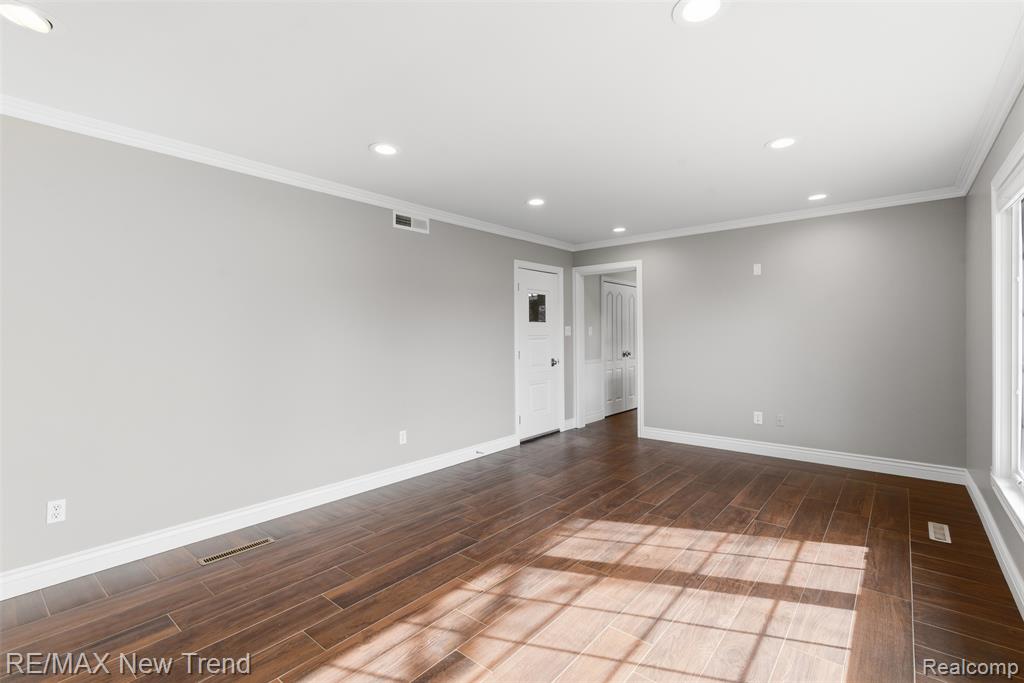 1043 Westview Road, Bloomfield Hills, MI 48304 — Photo 24