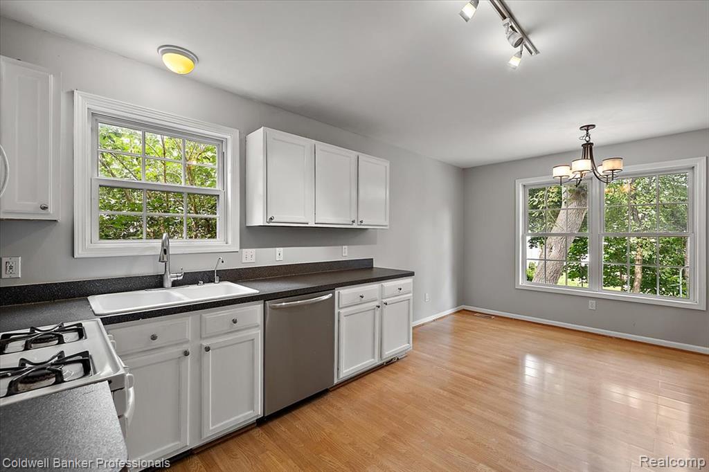 765 1st Street, Fenton, MI 48430 — Photo 9