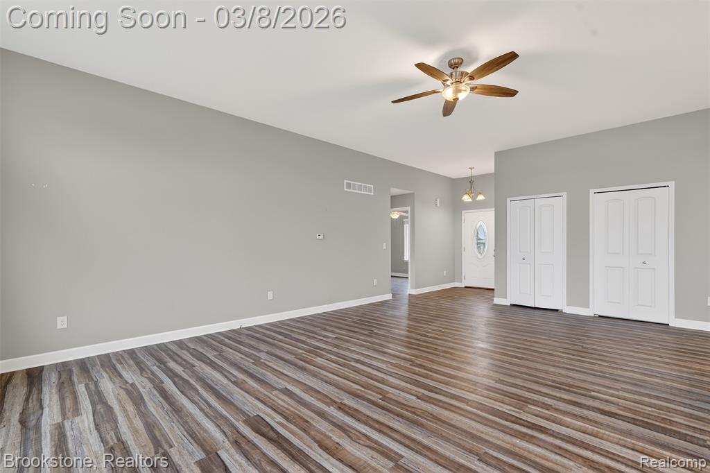 9477 Hickory Hollow Court, Davison, MI 48423 — Photo 11