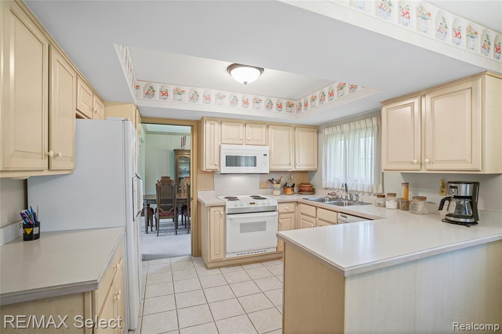 487 Boutell Drive, Grand Blanc, MI 48439 — Photo 7