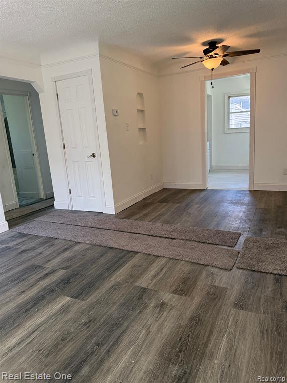 6365 LONGACRE Street, Detroit, MI 48228 — Photo 3