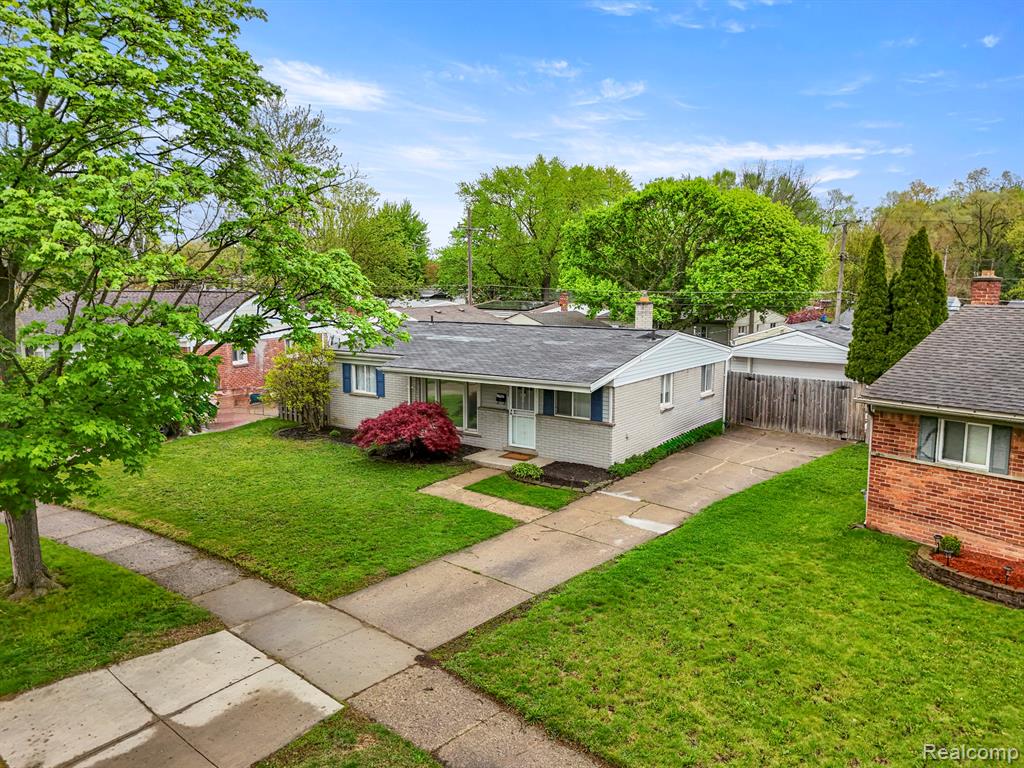 5367 Vivian Street, Dearborn Heights, MI 48125 — Photo 4