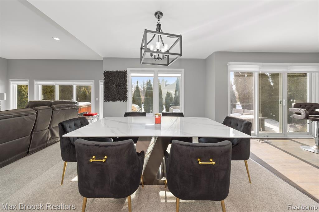 5547 MAPLE LEAF Court, West Bloomfield, MI — Photo 12