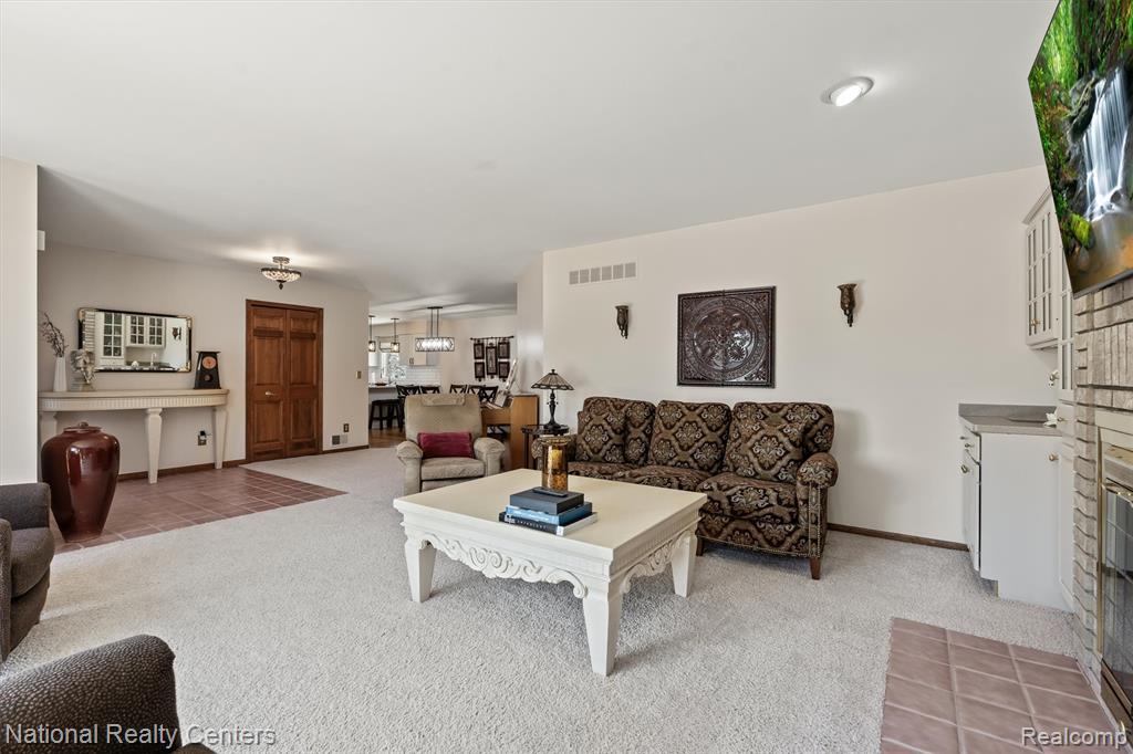 4297 Mario Court, Plymouth, MI 48170 — Photo 16