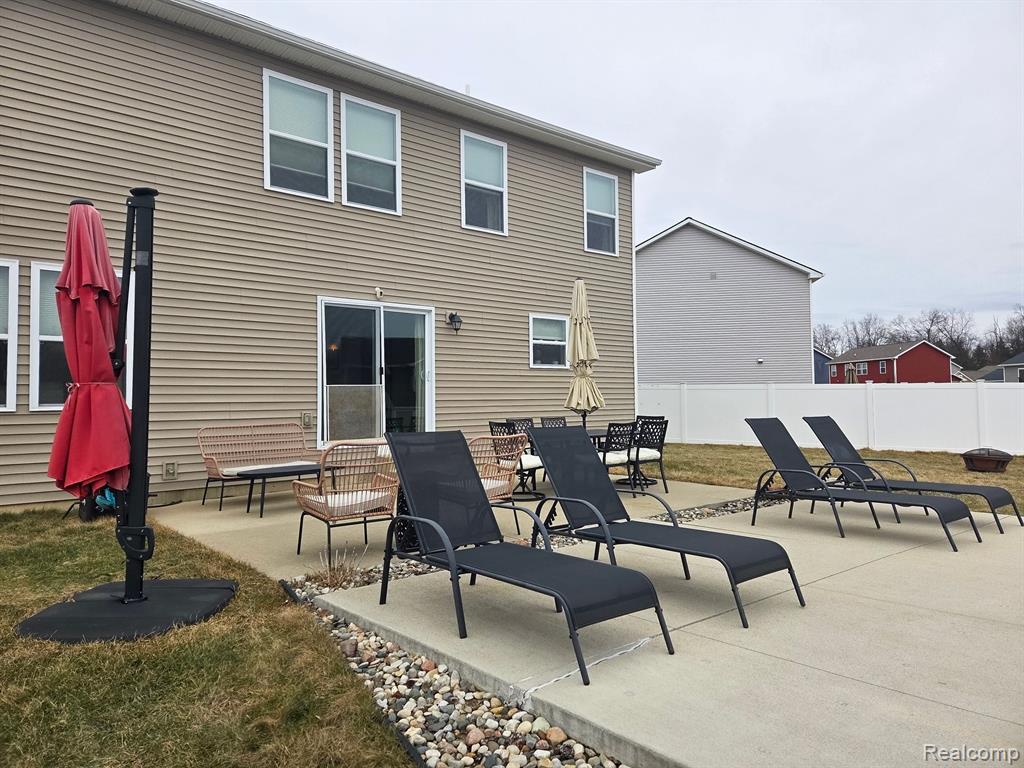 376 VENTURA, Howell, MI 48855 — Photo 2