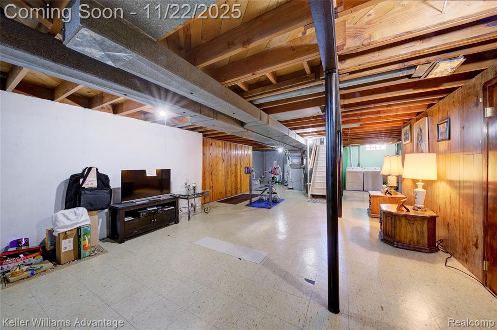 9338 Colorado Street, Livonia, MI 48150 — Photo 32