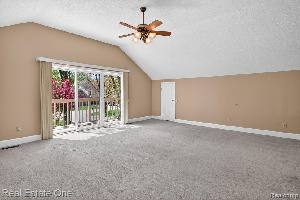 42660 Elizabeth Place, Clinton Twp, MI 48038 — Photo 34