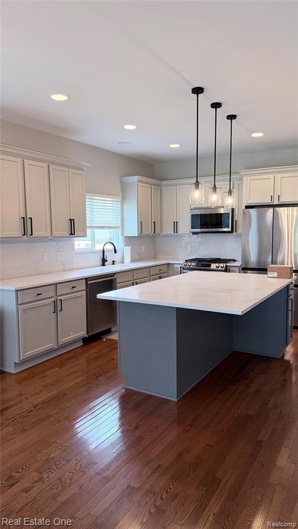436 Delmar Court, Highland, MI — Photo 3