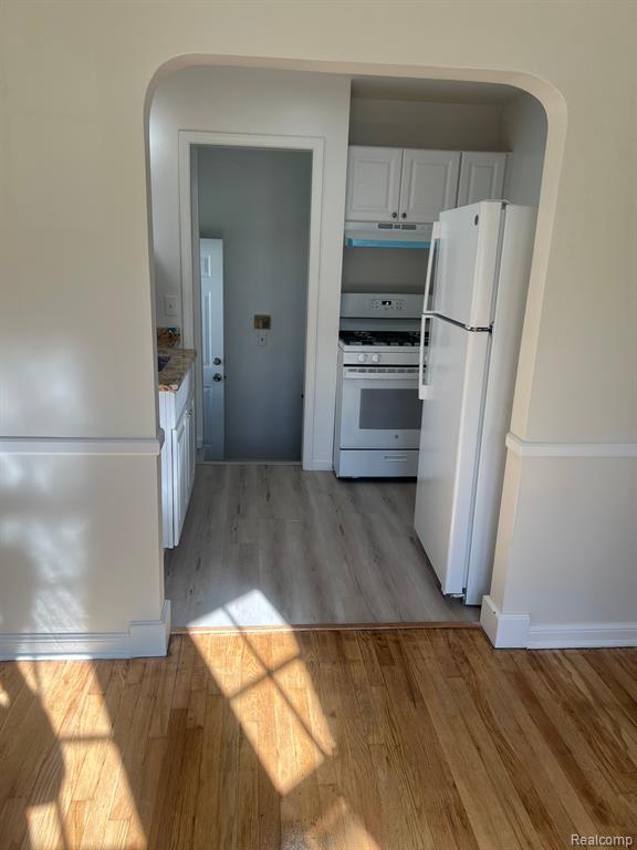 541 BUCKINGHAM Avenue, Flint, MI 48507 — Photo 13