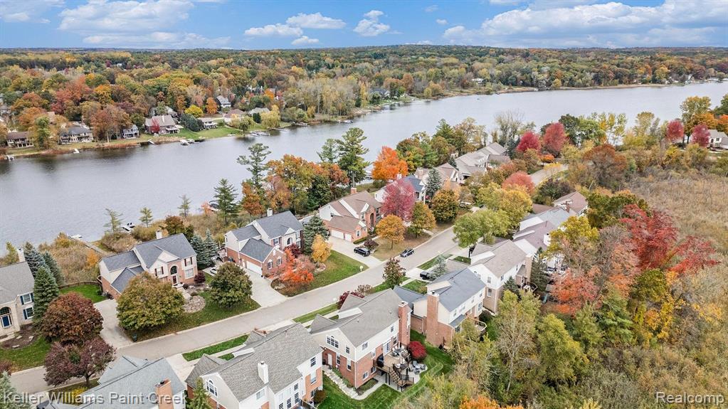 80 Franklin Wright Boulevard, Lake Orion, MI 48362 — Photo 2