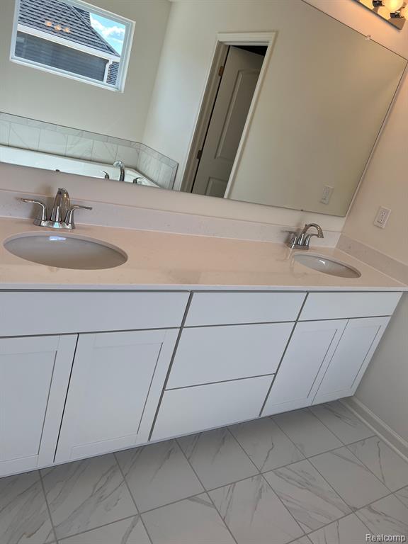 7296 Evergreen Trail, Almont, MI, 48003