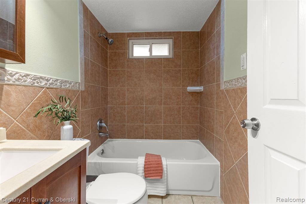 6631 Elm Street, Taylor, MI 48180 — Photo 15