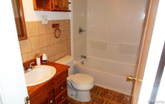 8265 Chapp Avenue, Warren, MI 48089 — Photo 9
