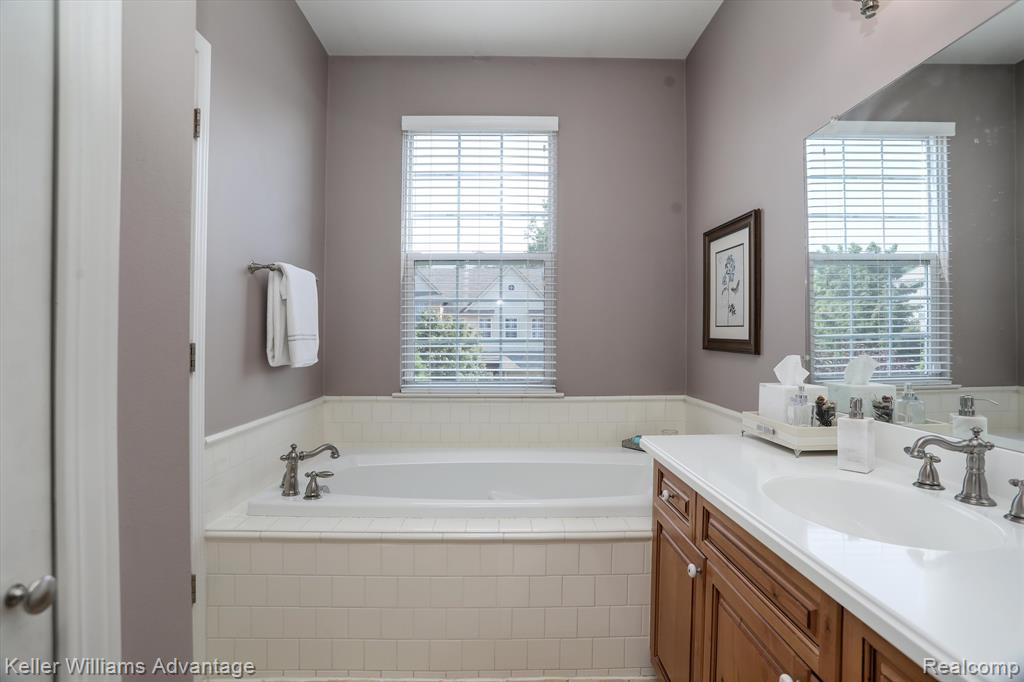 5164 Mesa Drive, Shelby Twp, MI 48316 — Photo 26