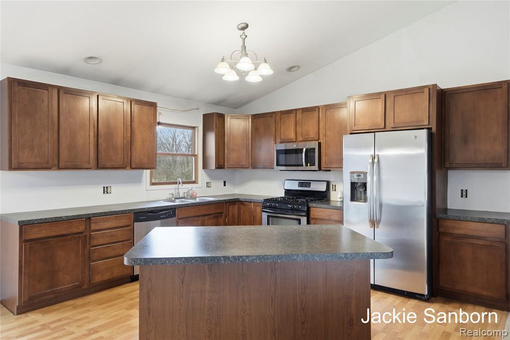 7069 N Moe Road, Middleville, MI 49333 — Photo 5