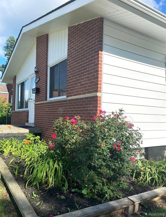 16830 S Stephens Drive E, Eastpointe, MI 48021 — Photo 3