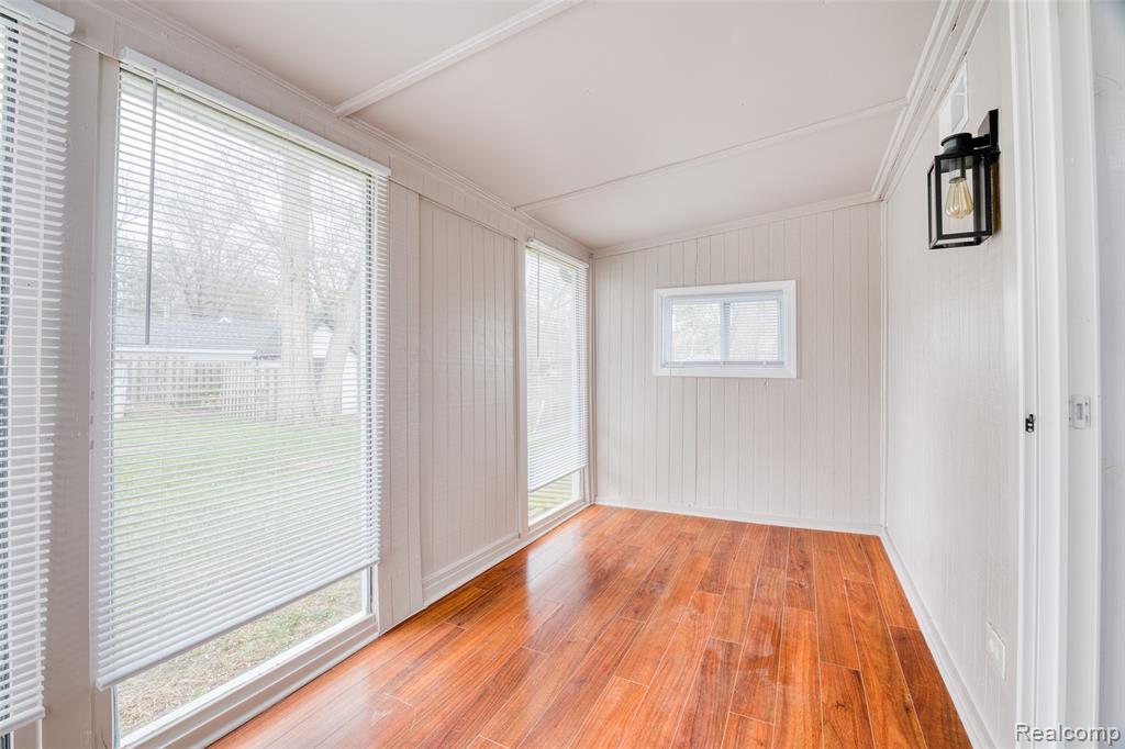 2514 Barton Street, Commerce Twp, MI 48382 — Photo 22