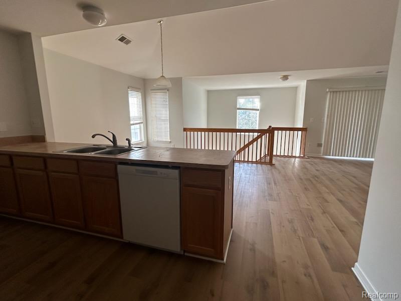 736 Amberly Drive, Waterford, MI 48328 — Photo 11