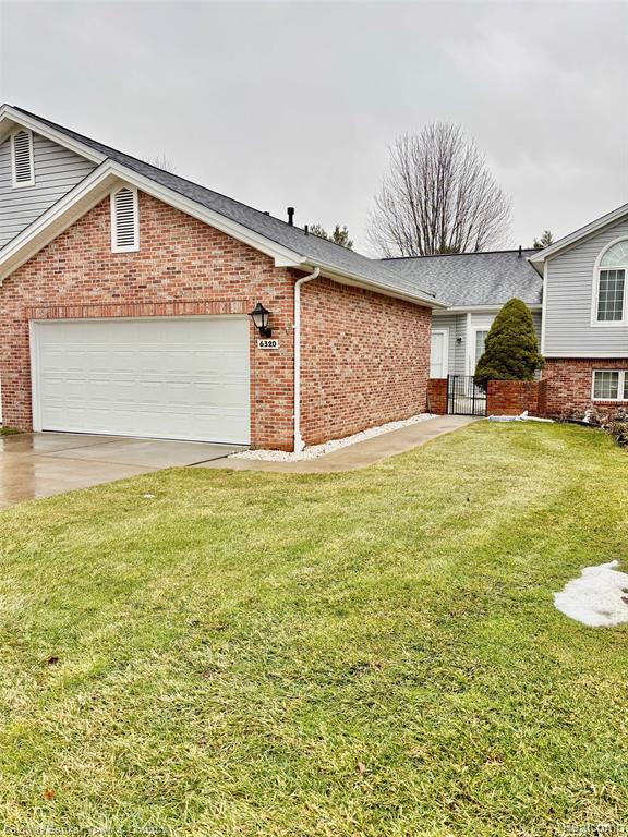 6320 Squire Lake Drive, Flushing, MI 48433 — Photo 2