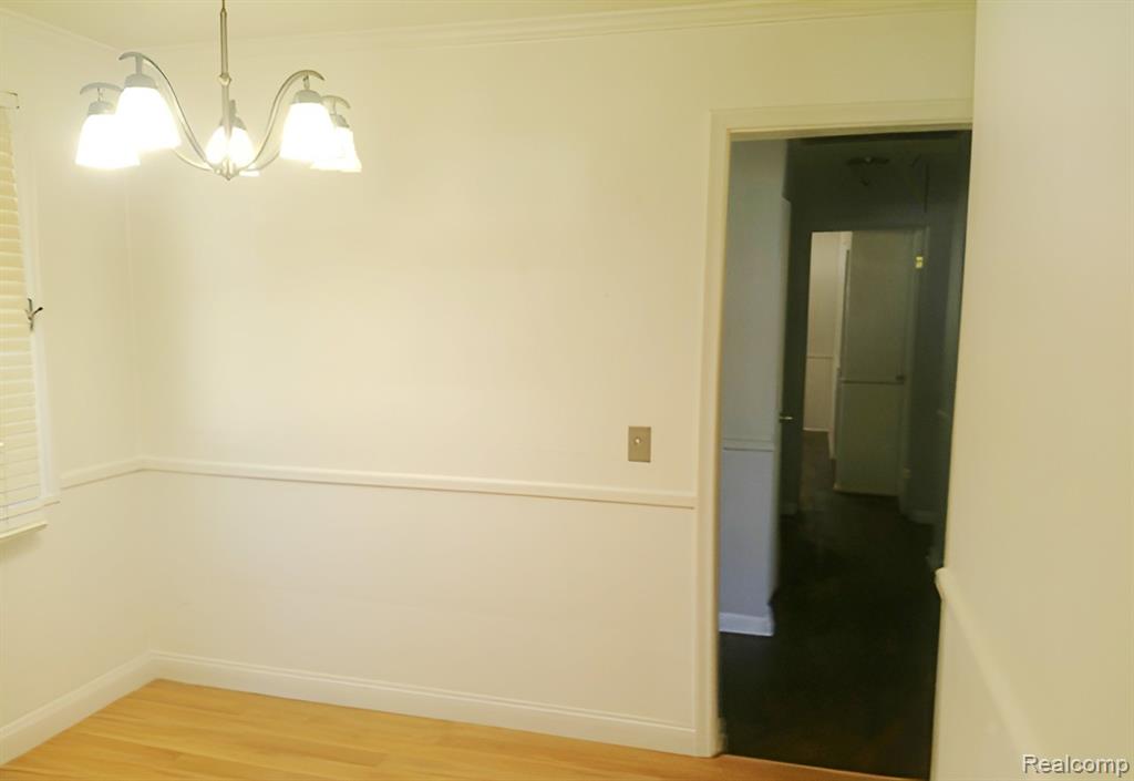433 Crestview Street, Flushing, MI 48433 — Photo 12