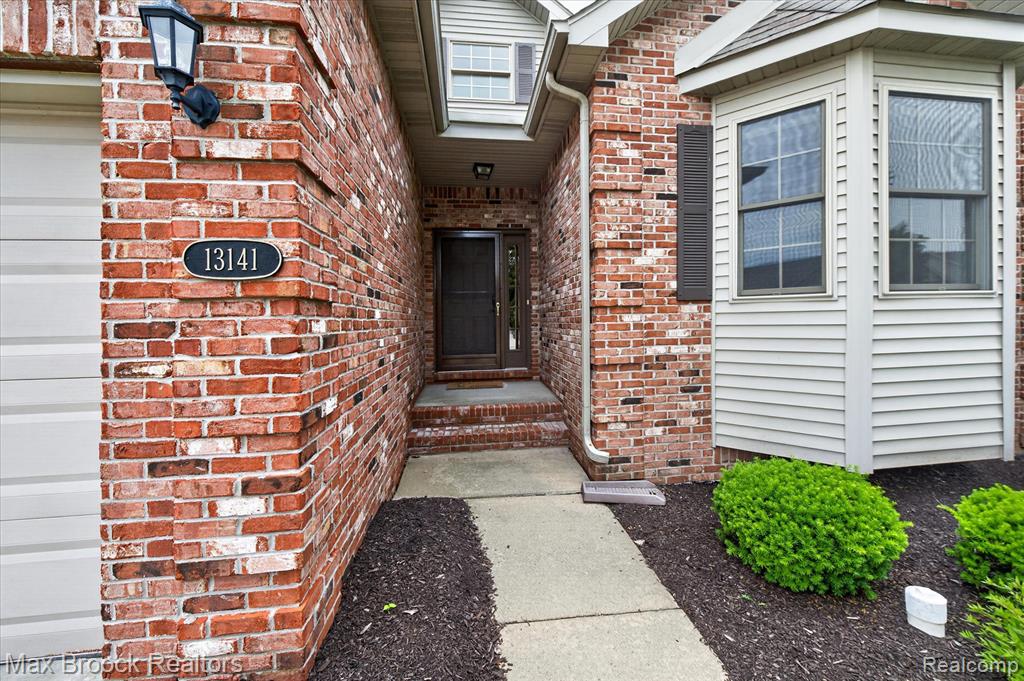 13141 Harbor Landings Drive, 76, Fenton, MI 48430 — Photo 4