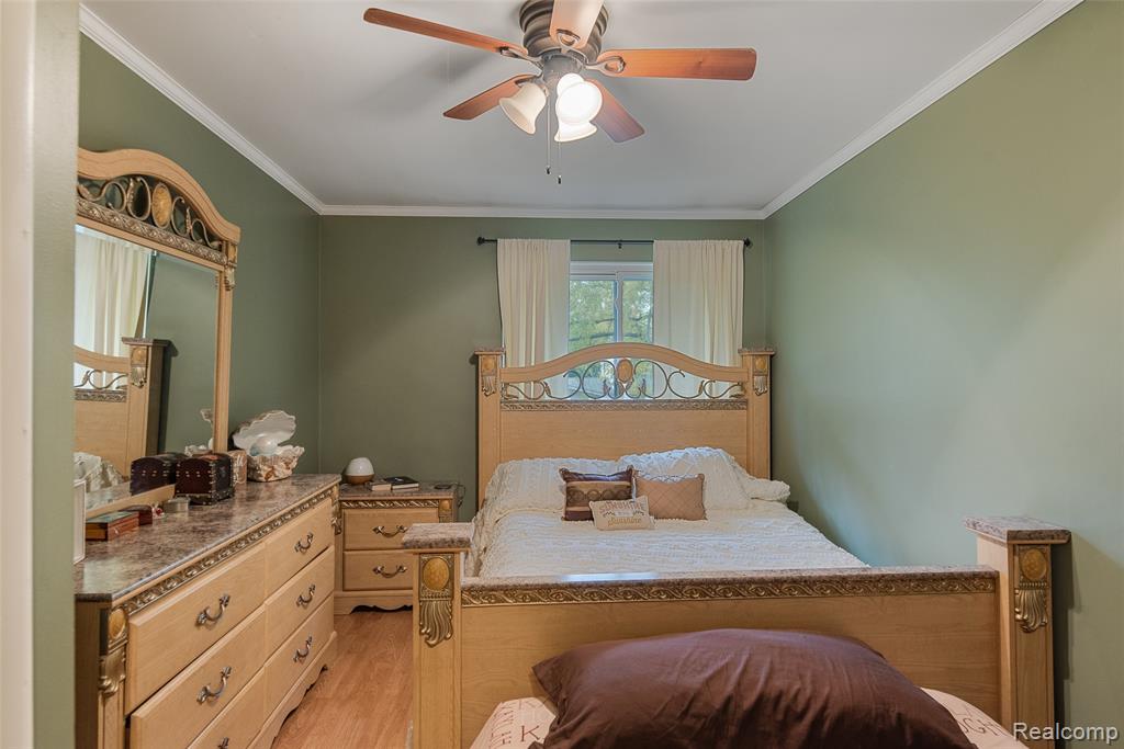 4245 Bunker Avenue, West Bloomfield, MI 48323 — Photo 10