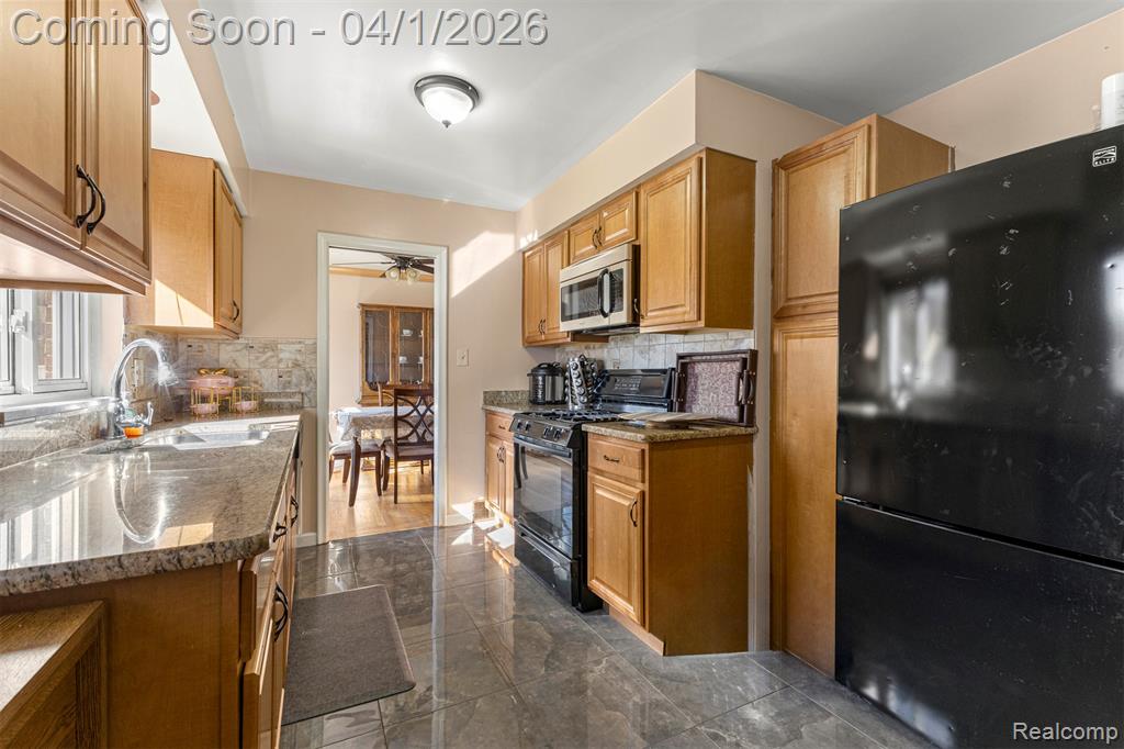 7351 N Gulley Road, Dearborn Heights, MI 48127 — Photo 18