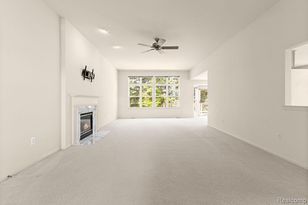 43120 Creek Court, 81, Clinton Twp, MI 48038 — Photo 7