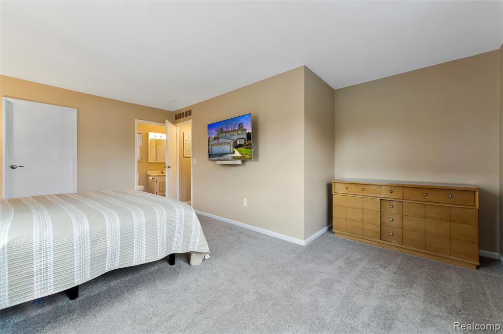 44453 Albert Drive, Plymouth, MI 48170 — Photo 45