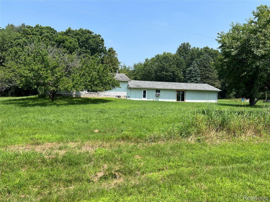 6197 Sober Road, Fowlerville, MI 48836 — Photo 12