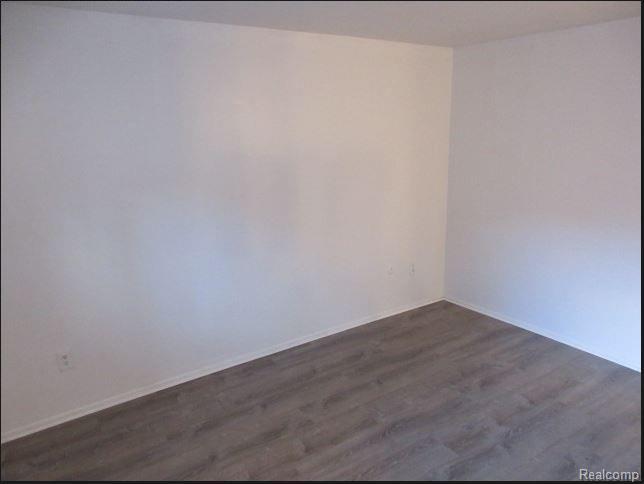 31831 GRAND RIVER Avenue, Farmington, MI 48336 — Photo 6