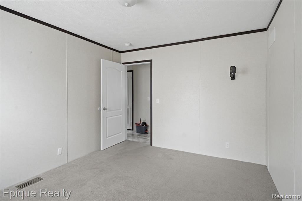 17107 Detroiter, Davisburg, MI 48350 — Photo 19