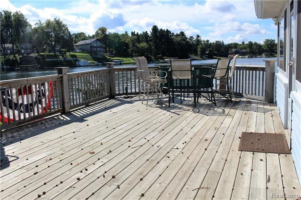 752 Preston Island, Orion, MI 48362 — Photo 41
