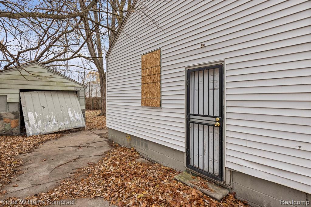 5955 GUILFORD Street, Detroit, MI 48224 — Photo 16