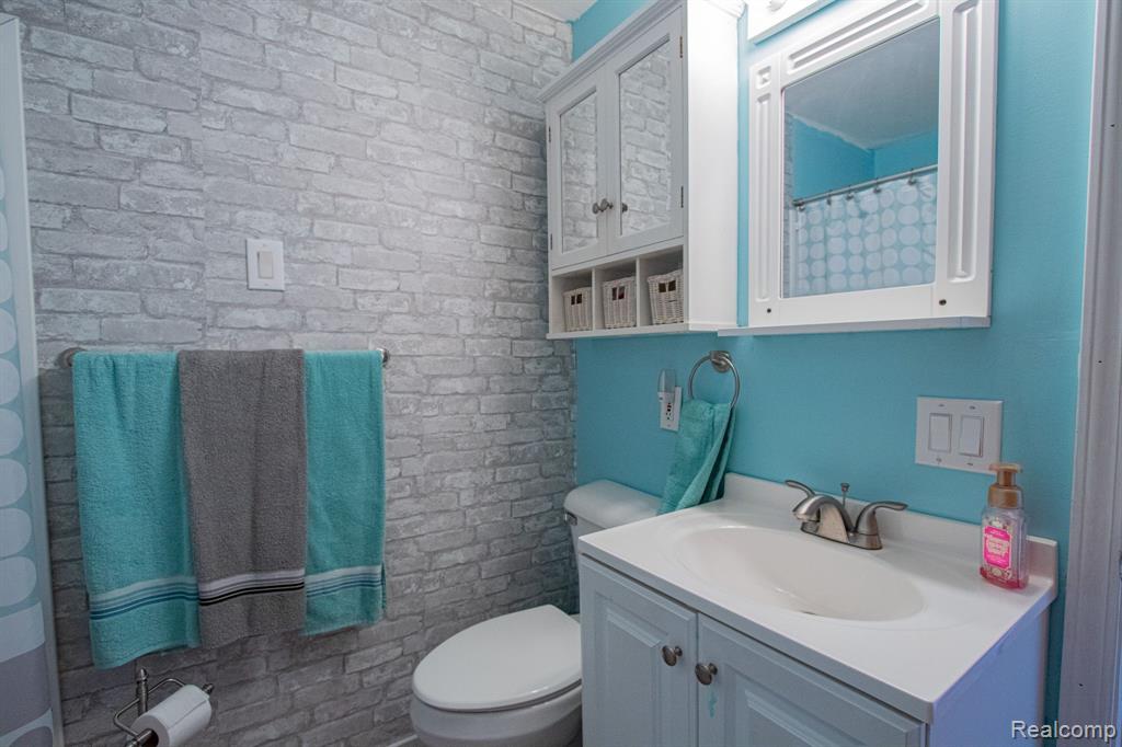 39964 SHORELINE Drive, Harrison Township, MI — Photo 18