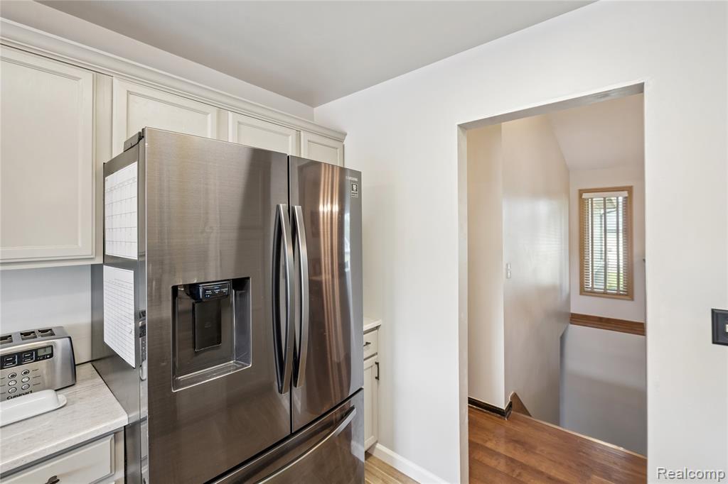 493 Cloverview Lane, Howell, MI 48843 — Photo 13