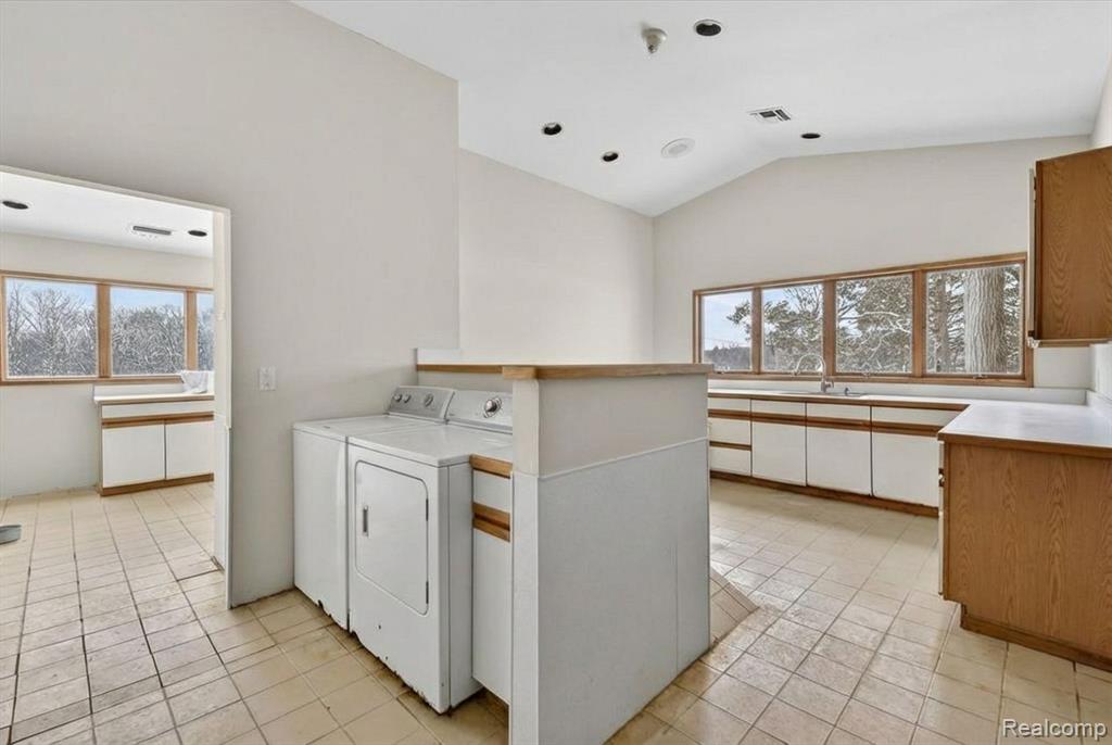 2551 Patterson Lake Road, Pinckney, MI 48169 — Photo 74