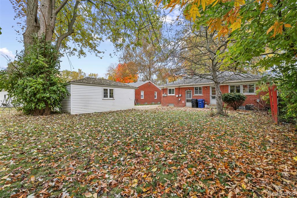 9352 Nathaline Street, Redford, MI 48239 — Photo 3