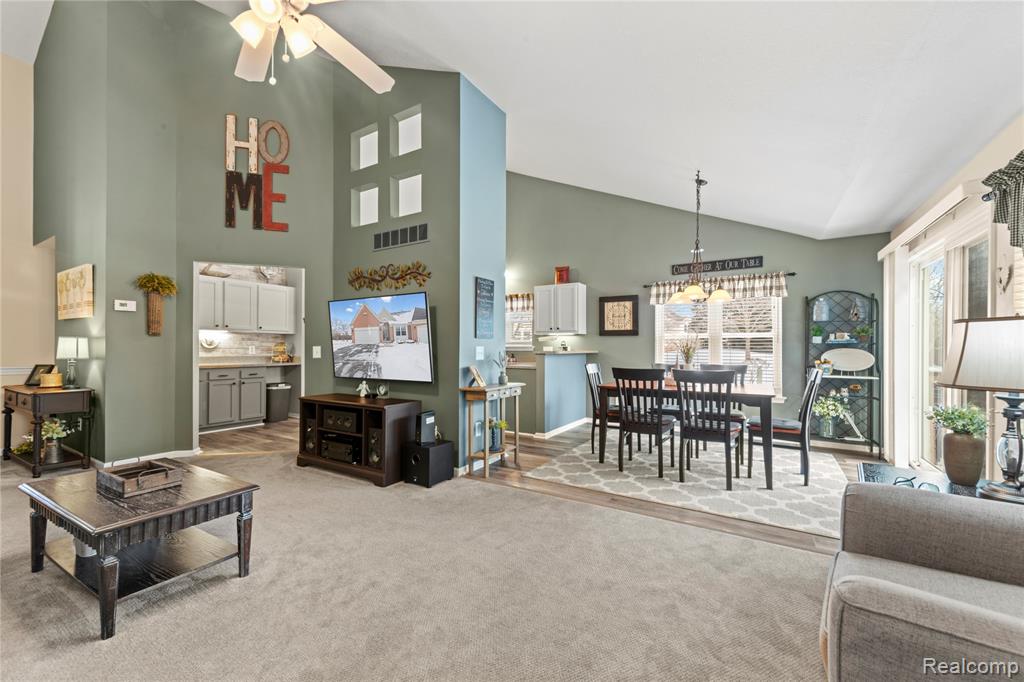 5579 Elmhurst Drive, 167, Trenton, MI 48183 — Photo 18