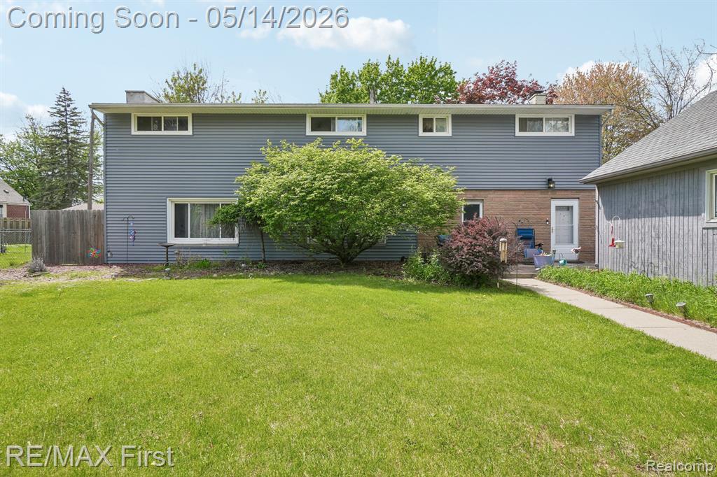 23041 Springbrook Drive, Farmington, MI 48336 — Photo 2