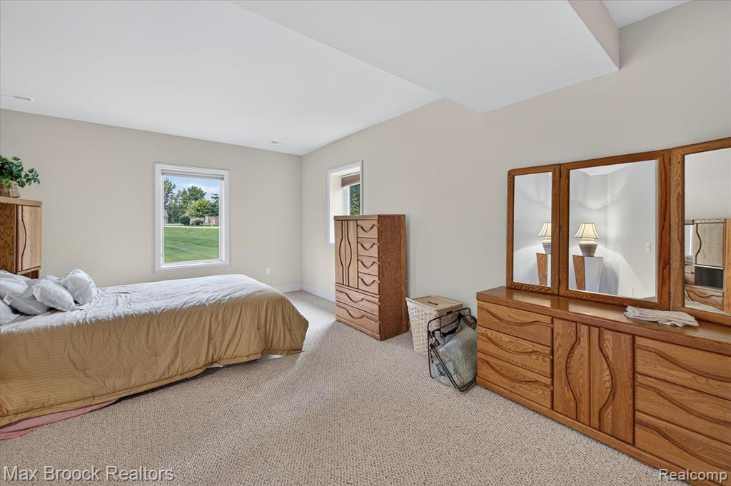 13141 Harbor Landings Drive, 76, Fenton, MI 48430 — Photo 28
